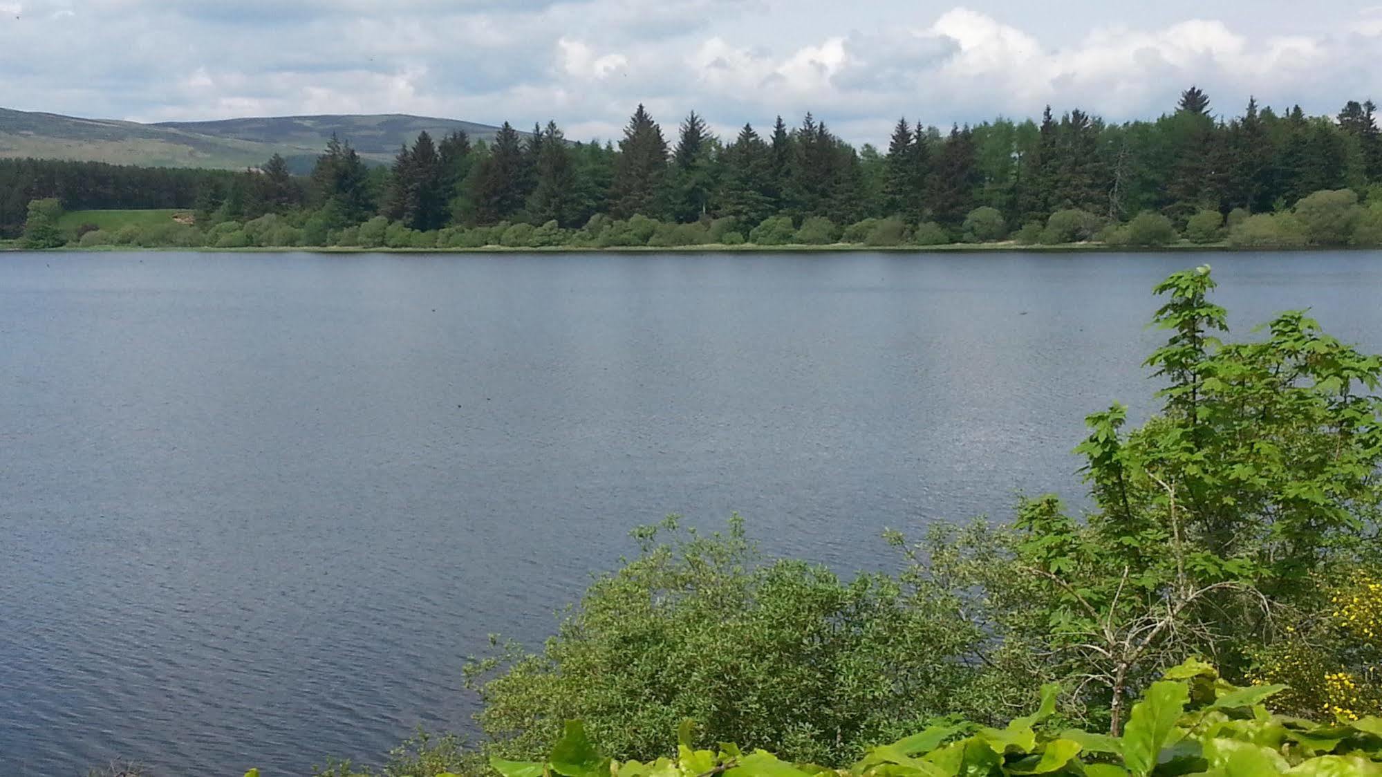 Lodge At Lochside Bridgend of Lintrathen Exterior foto