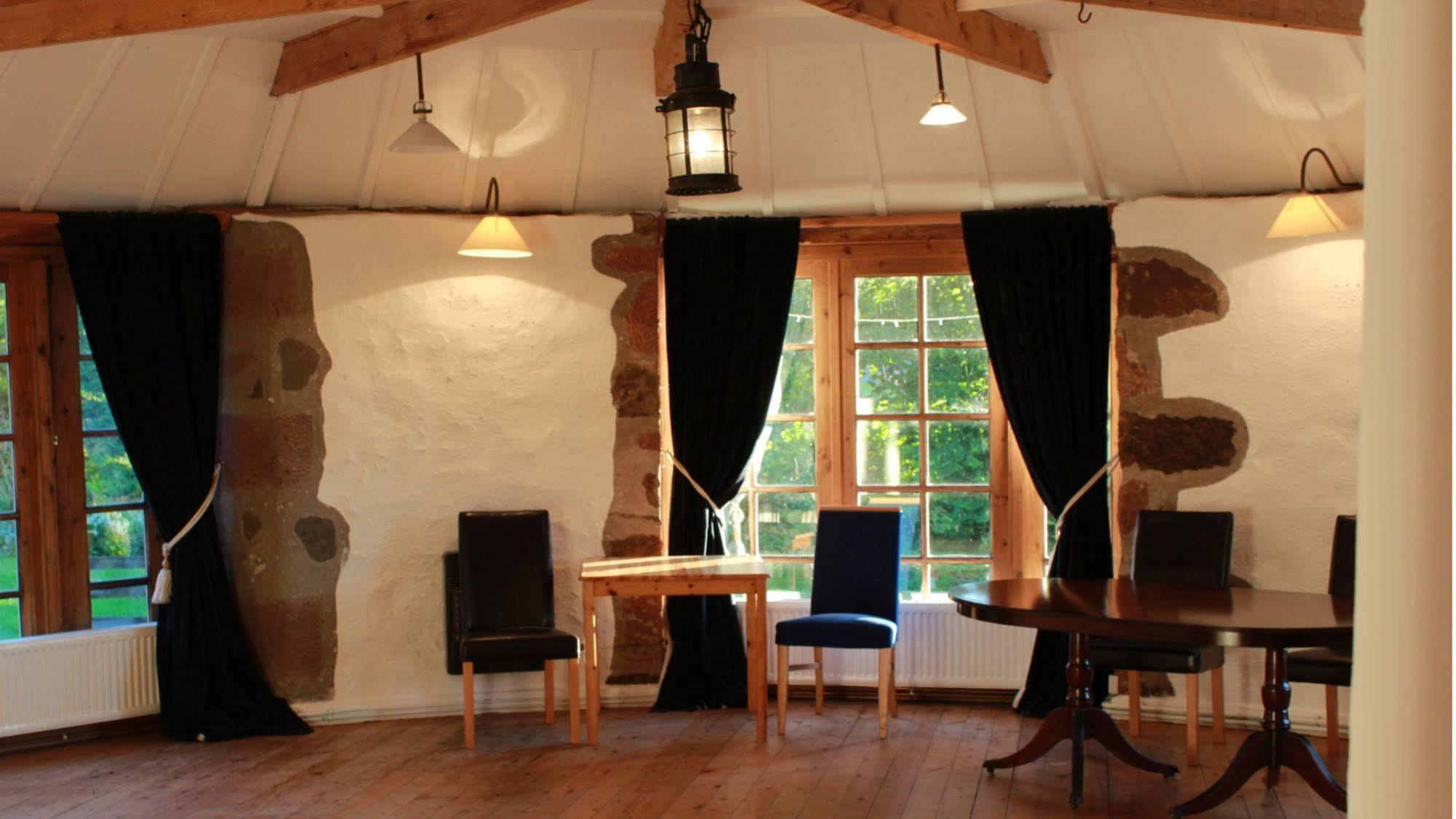 Lodge At Lochside Bridgend of Lintrathen Exterior foto